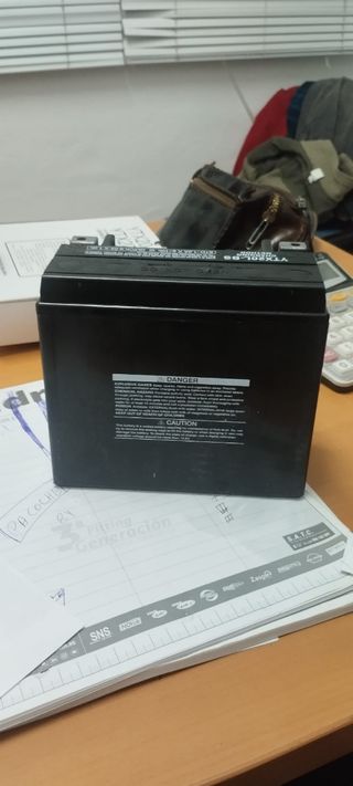 Batería Yuasa YTX20L-BS Moto AGM