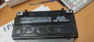 Batería Yuasa YTX20L-BS Moto AGM