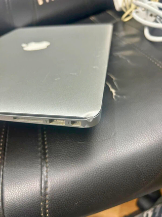 MacBook Air 2017 8GB RAM 128GB