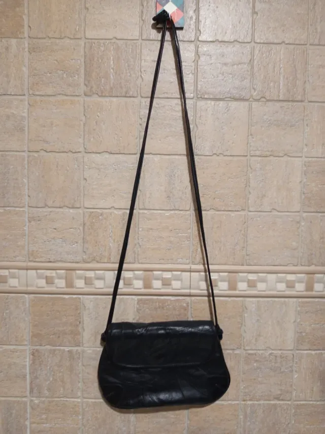 Bolso de piel negro