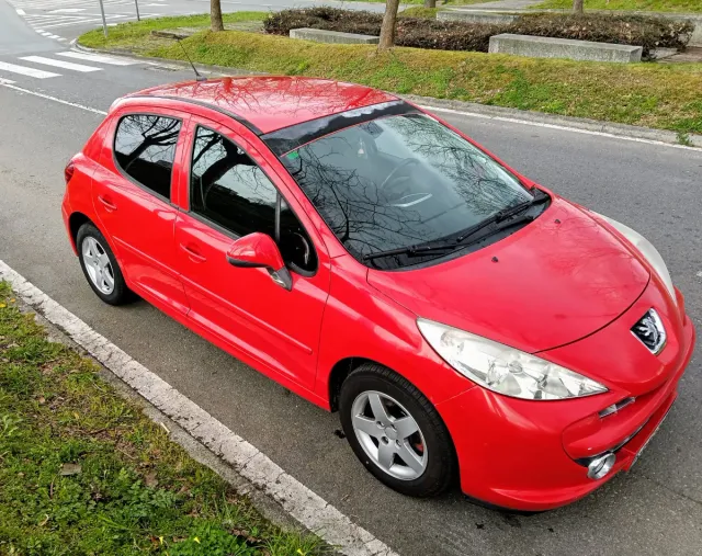 Peugeot 207 2010