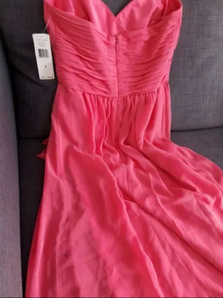Vestido de fiesta coral