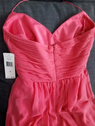 Vestido de fiesta coral