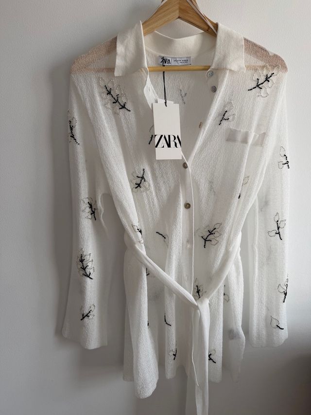 Camisa Zara punto fino abalorios