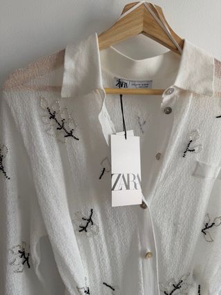 Camisa Zara punto fino abalorios