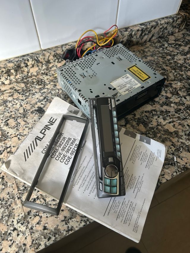 Radio CD Alpine CDM-9823RR