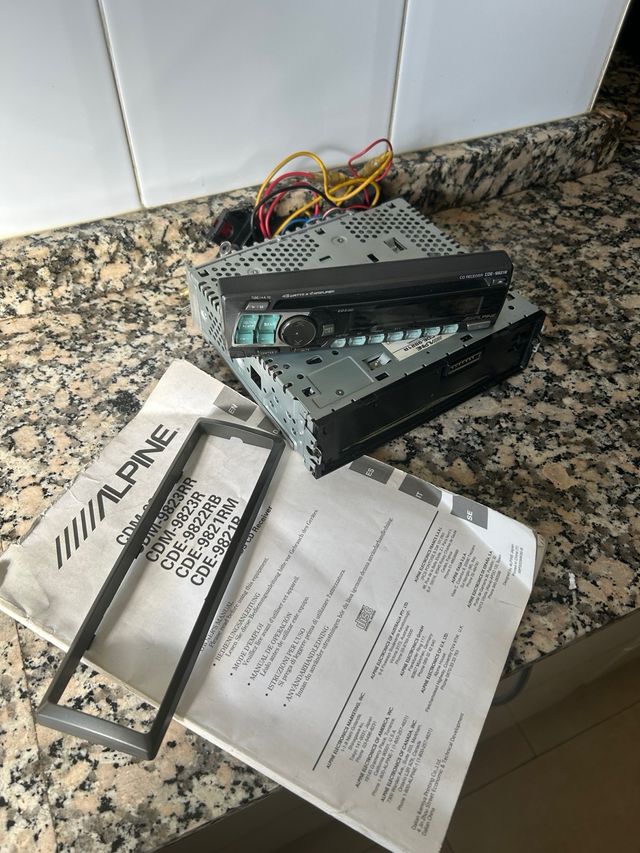 Radio CD Alpine CDM-9823RR