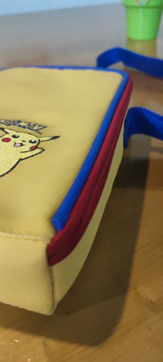 Mochila Nintendo Game Boy Pikachu