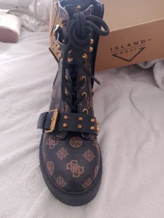 Botines Guess Marrón y Negro