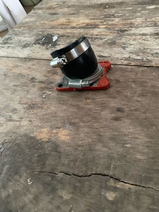 Tobera de admisión 24