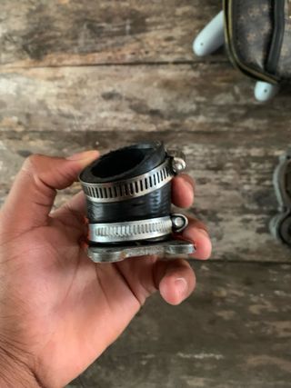 Tobera de admisión 24