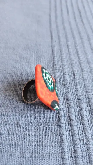 Anillo artesanal ( piedra ) multicolor