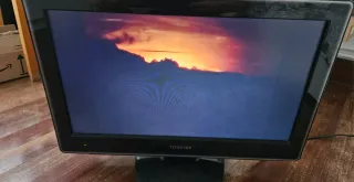 Televisor Toshiba LCD con DVD 22"