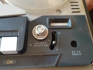 Magnetófono antiguo para coleccionistas