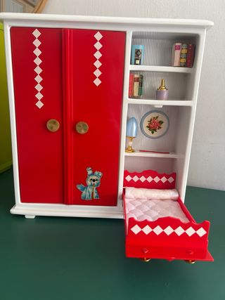 Armario vintage para muñeca