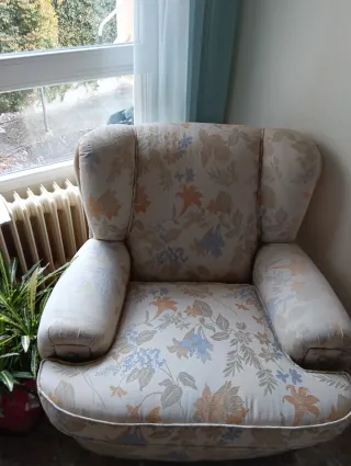 Conjunto de sofá y dos sillones