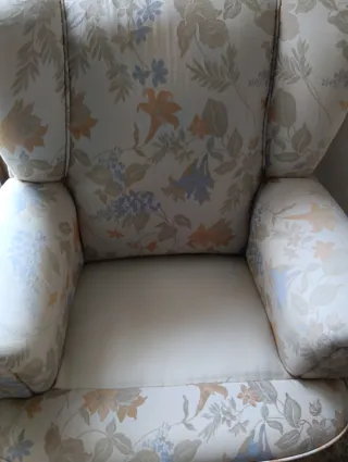 Conjunto de sofá y dos sillones