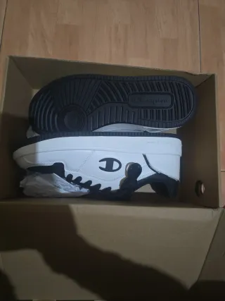 Zapatillas Champion Nuevas Blancas y Negras