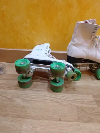 Patines de 4 ruedas blancos