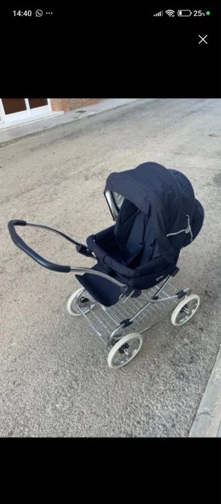 Cochecito de bebé azul marino