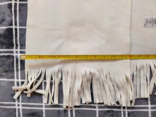 Conjunto bufanda, gorro y guantes beige