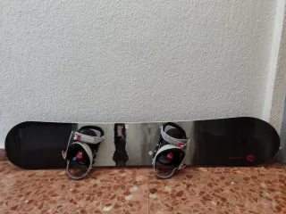 Equipo Snowboard Rossignol con fijaciones,botas...