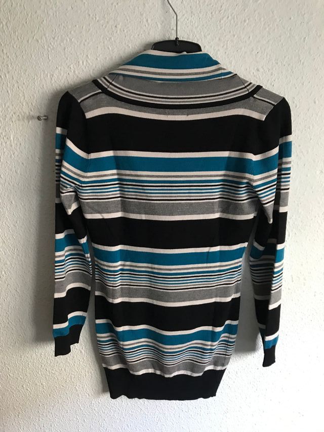 Jersey de rayas cuello vuelto
