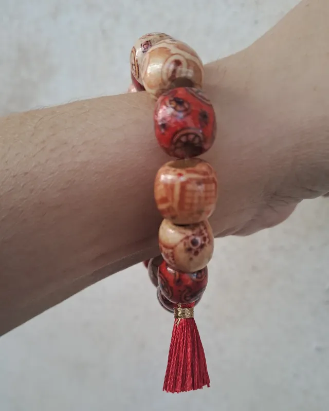 Pulsera con cuentas de madera