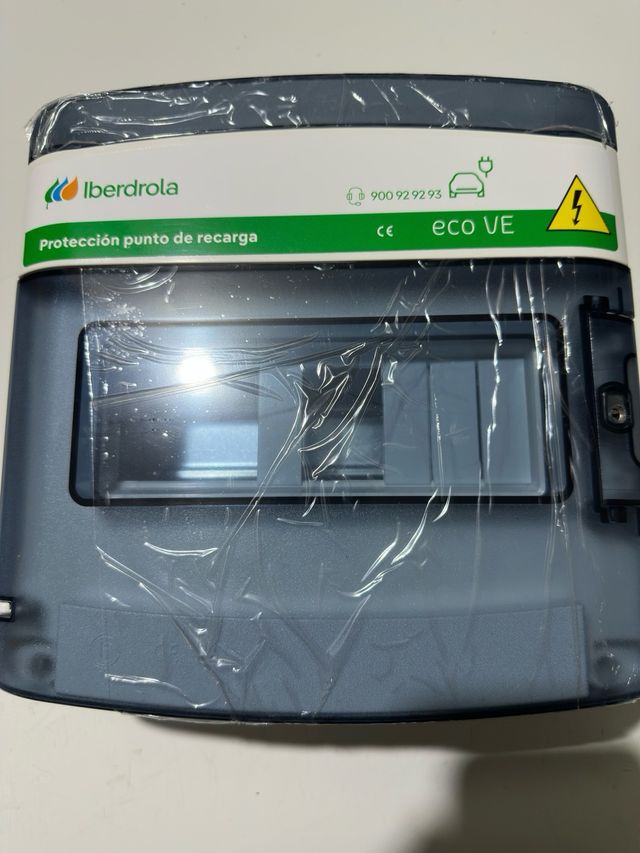 Caja de distribución eléctrica CE M25