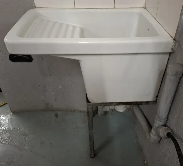 Lavadero Roca + Soporte Hierro