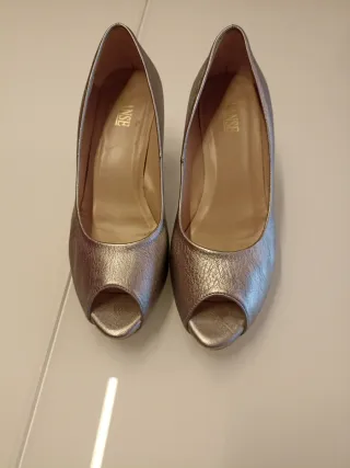 Zapatos de tacón dorados/plateados