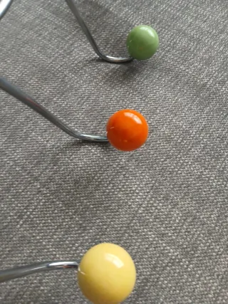 Perchero musical metal multicolor