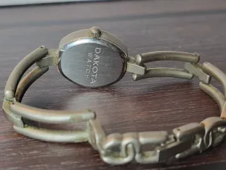 Reloj Dakota Mujer Plata y Negro