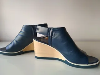 Zapatos de cuña azul mujer