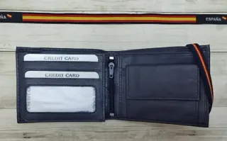 CARTERA MONEDERO PIEL CIERRE BANDERA + REGALO PULS