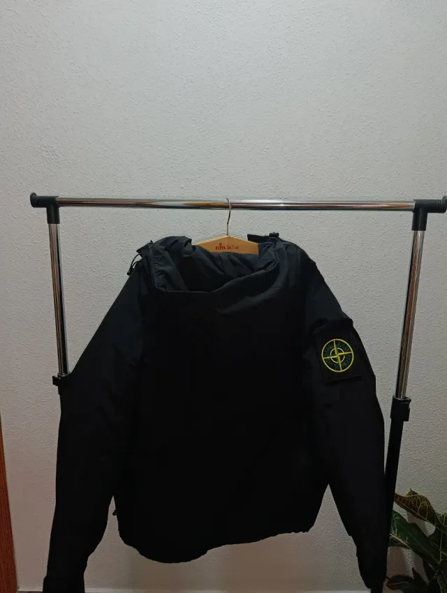 Chaqueta Stone Island Negra Mate Acolchada