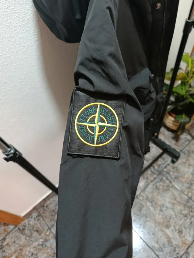 Chaqueta Stone Island Negra Mate Acolchada