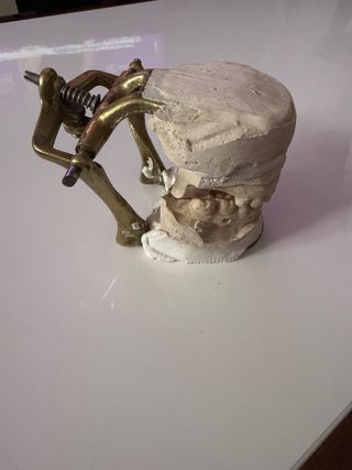 Articulador dental para prótesis