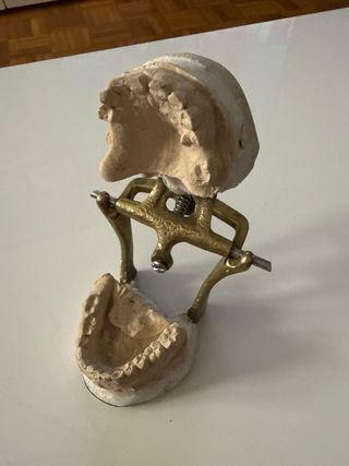 Articulador dental para prótesis