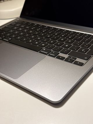 MacBook Air 13 M2 8GB