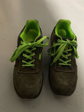 Zapatillas de Seguridad Marrones y Verdes