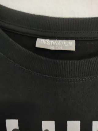 Sudadera negra Chill and friendship