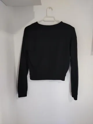 Sudadera negra Chill and friendship