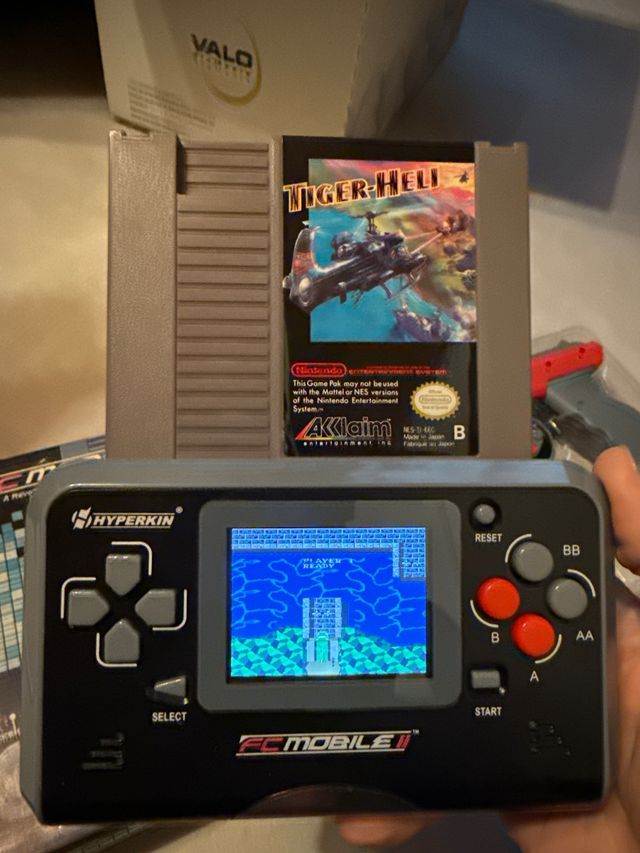 Consola FC Mobile II Hyperkin PAL-I