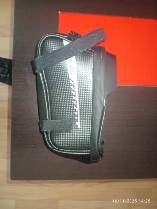 Bolsa móvil y herramientas bicicleta