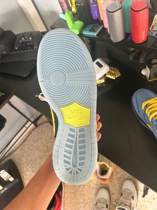 Nike SB Dunk Low Azul y Amarillo