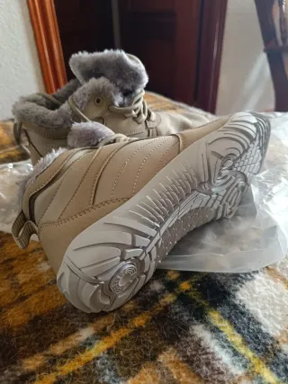 Zapatillas SAGUARO NUEVAS talla 36