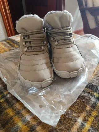 Zapatillas SAGUARO NUEVAS talla 36