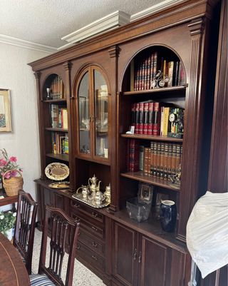 Mueble de salón macizo antiguo