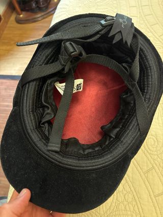 Casco de hípica negro. Talla 57